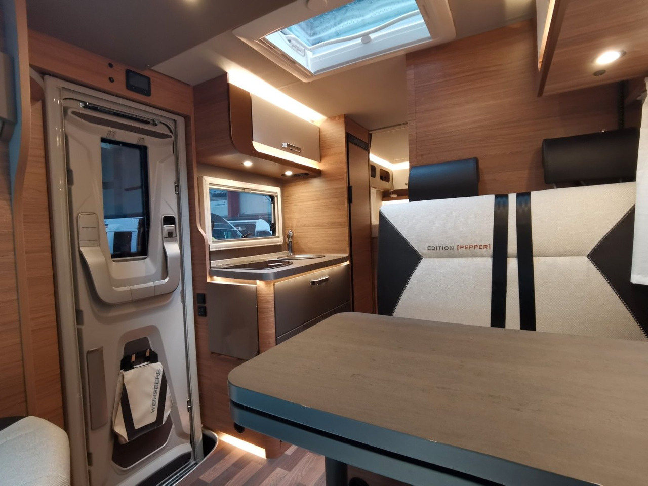 Полуинтегрированный автодом Weinsberg CARACOMPACT 600 MEG PEPPER / MODELL 2026: фото 13 Полуинтегрированный автодом Weinsberg CARACOMPACT 600 MEG PEPPER / MODELL 2026: фото 13