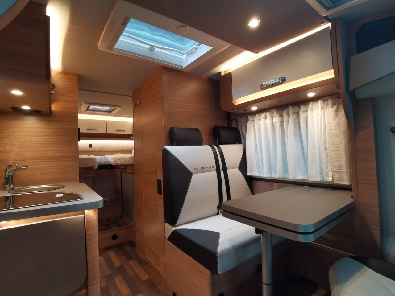 Полуинтегрированный автодом Weinsberg CARACOMPACT 600 MEG PEPPER / MODELL 2026: фото 15 Полуинтегрированный автодом Weinsberg CARACOMPACT 600 MEG PEPPER / MODELL 2026: фото 15