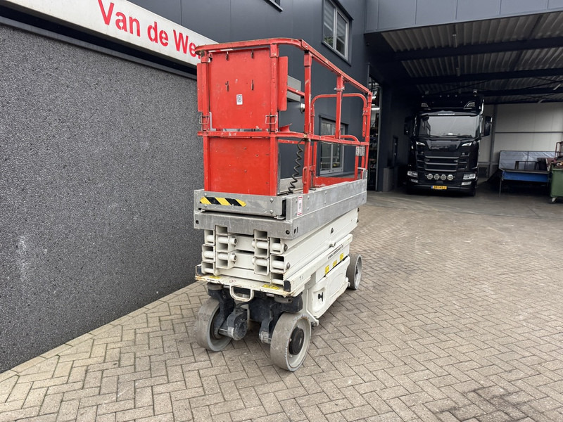 JLG 2030ES Schaarhoogwerker / Scissor lift 8Meter Werkhoogte Elektrisch - Ножничный подъемник: фото 5 JLG 2030ES Schaarhoogwerker / Scissor lift 8Meter Werkhoogte Elektrisch - Ножничный подъемник: фото 5