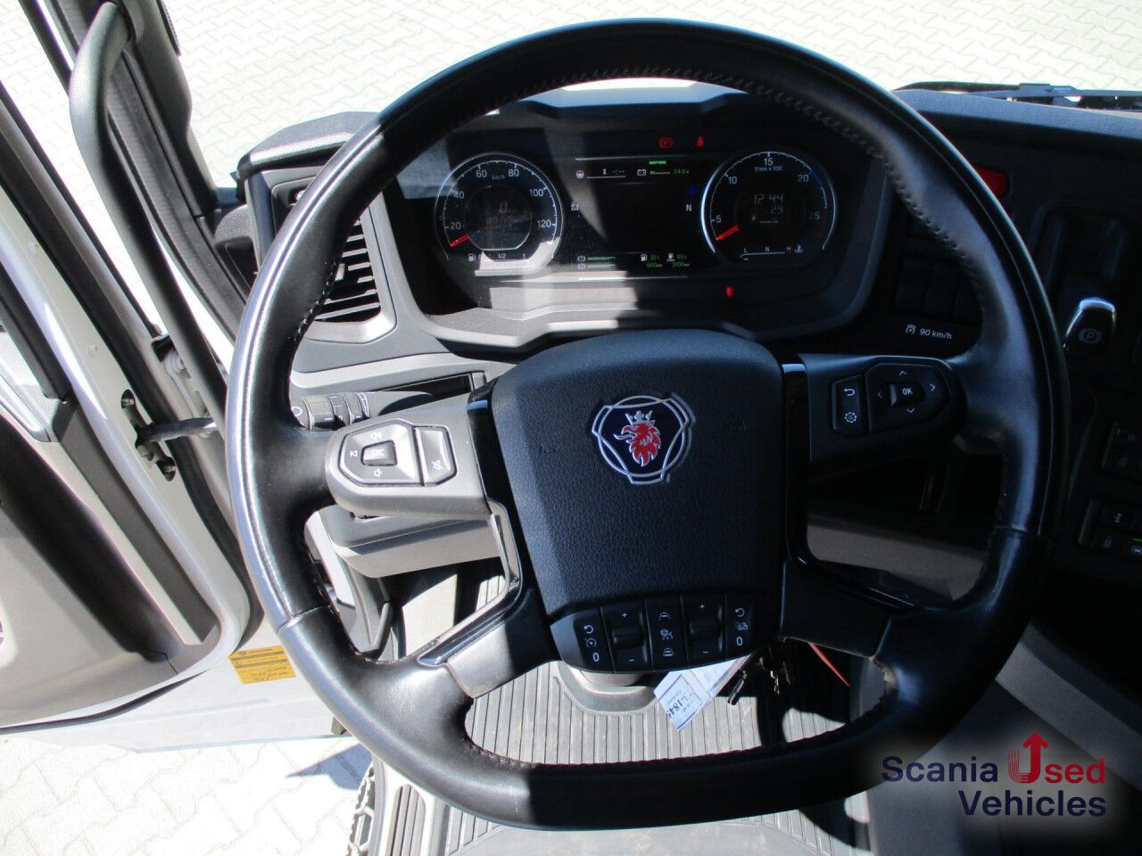 SCANIA R 460 A4x2EB Lowdeck - Тягач: фото 2 SCANIA R 460 A4x2EB Lowdeck - Тягач: фото 2