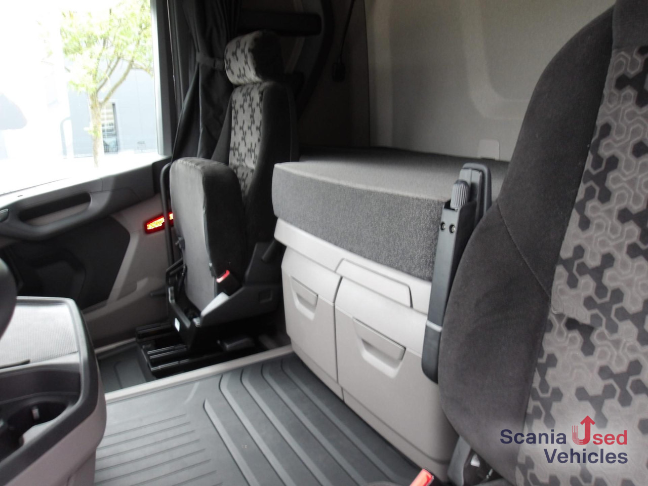 SCANIA R460 A4X2 NA - Тягач: фото 4 SCANIA R460 A4X2 NA - Тягач: фото 4