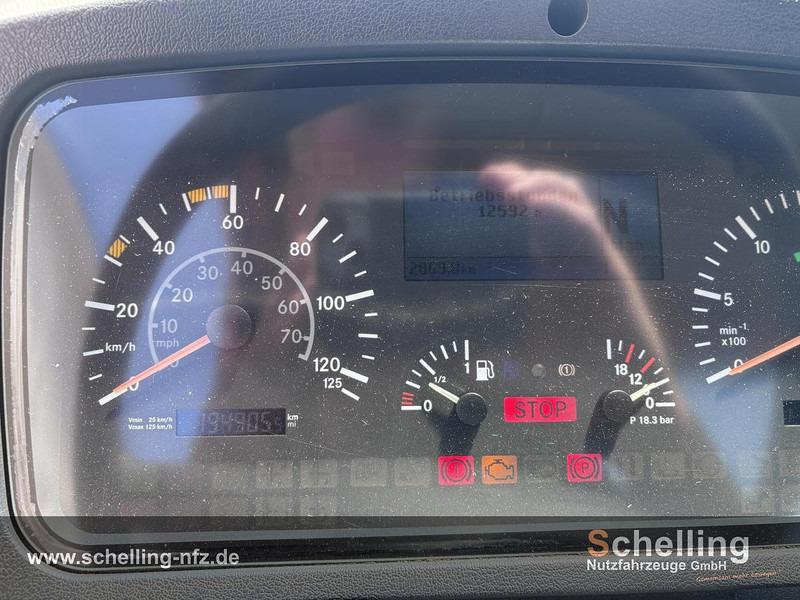 Грузовик Mercedes-Benz U500: фото 10