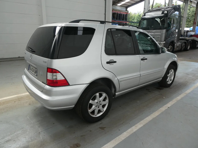 Mercedes-Benz M-Klasse ML 270 CDI 4x4 - Внедорожник: фото 5 Mercedes-Benz M-Klasse ML 270 CDI 4x4 - Внедорожник: фото 5