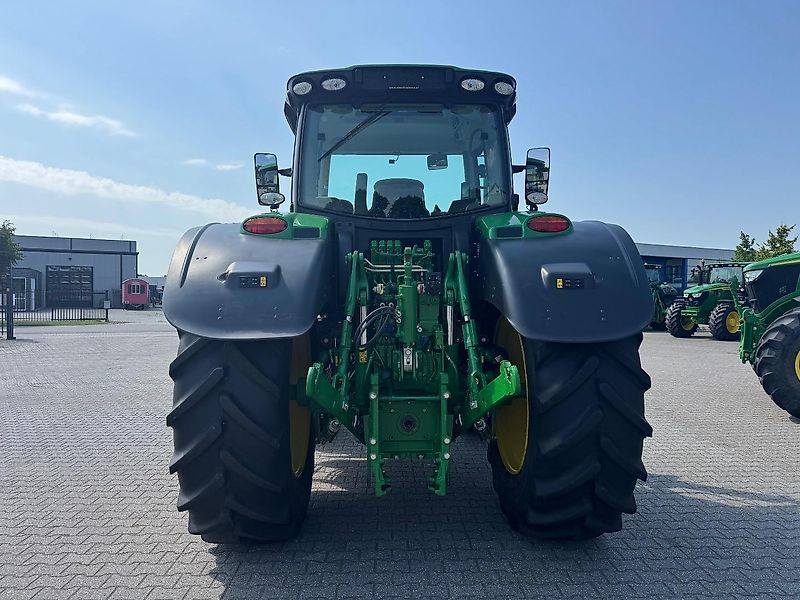John Deere 6R215 AP 50KM COMMAND-PRO 2023 2690 UUR!!! - Трактор: фото 3 John Deere 6R215 AP 50KM COMMAND-PRO 2023 2690 UUR!!! - Трактор: фото 3