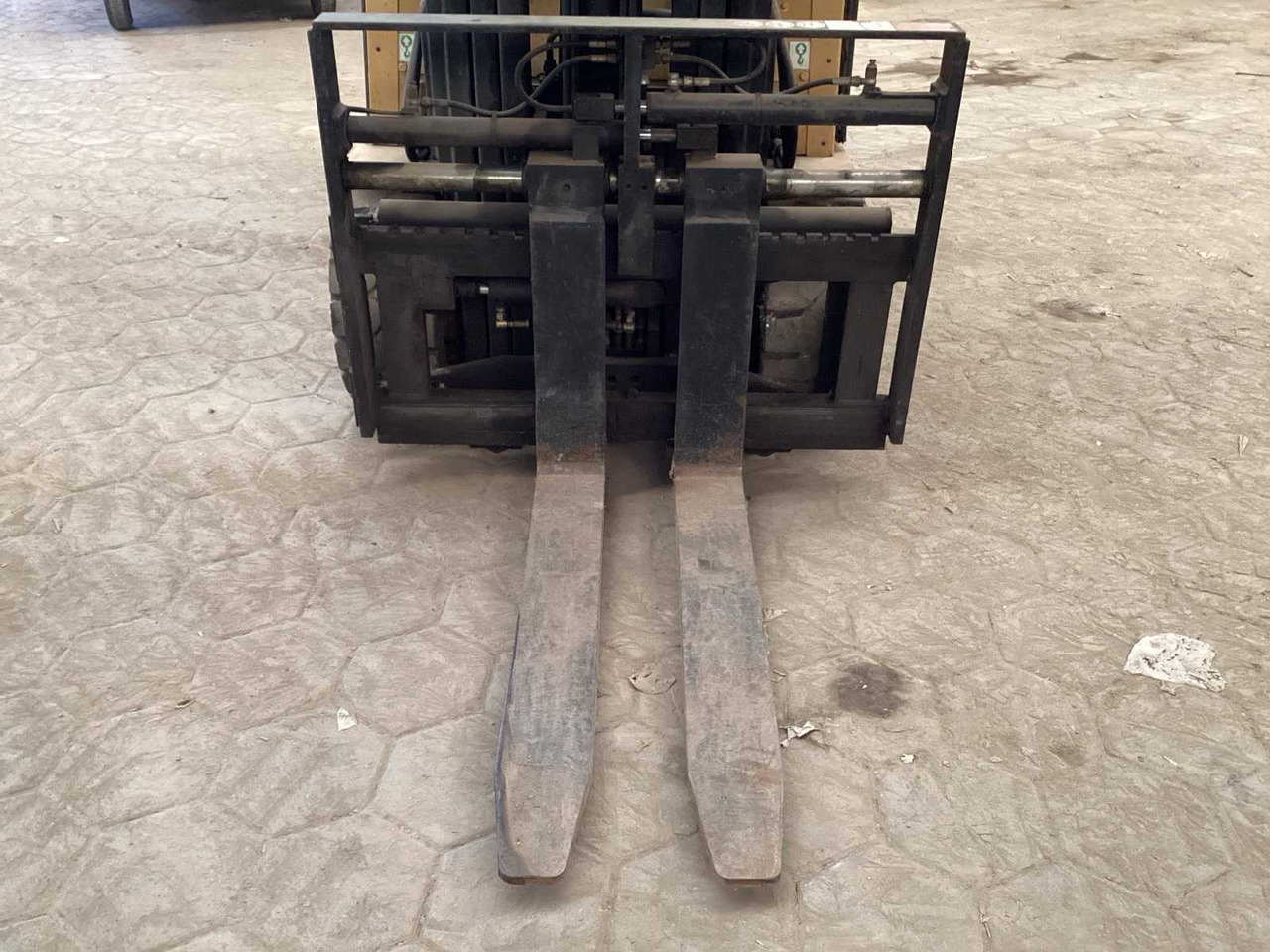 1996 DAEWOO B 30 S FORKLIFT - Вилочный погрузчик: фото 5 1996 DAEWOO B 30 S FORKLIFT - Вилочный погрузчик: фото 5