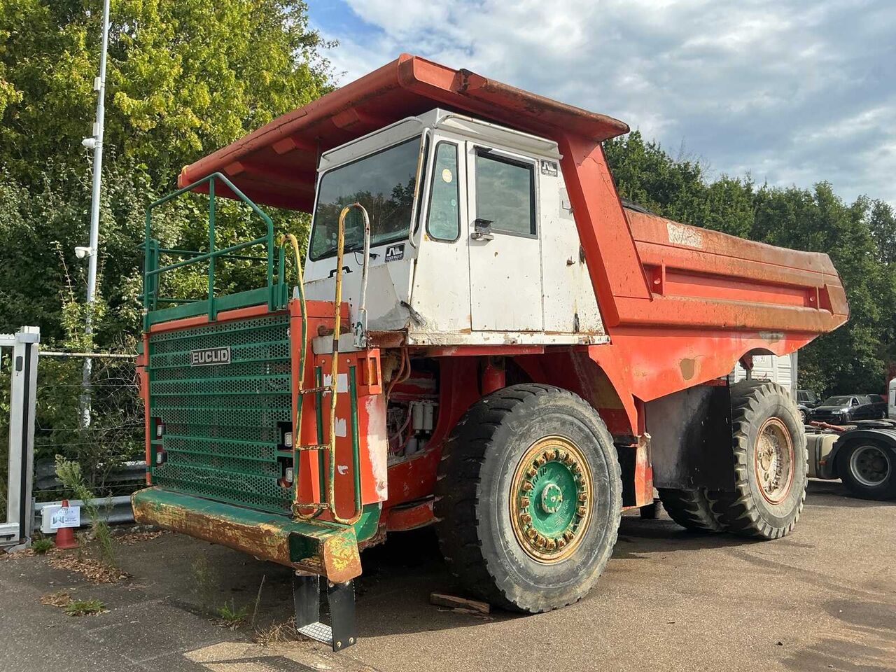 1998 EUCLID-HITACHI R40C 4X2 RIGID DUMPER – 38.36 TONNES - Мини-самосвал: фото 1 1998 EUCLID-HITACHI R40C 4X2 RIGID DUMPER – 38.36 TONNES - Мини-самосвал: фото 1