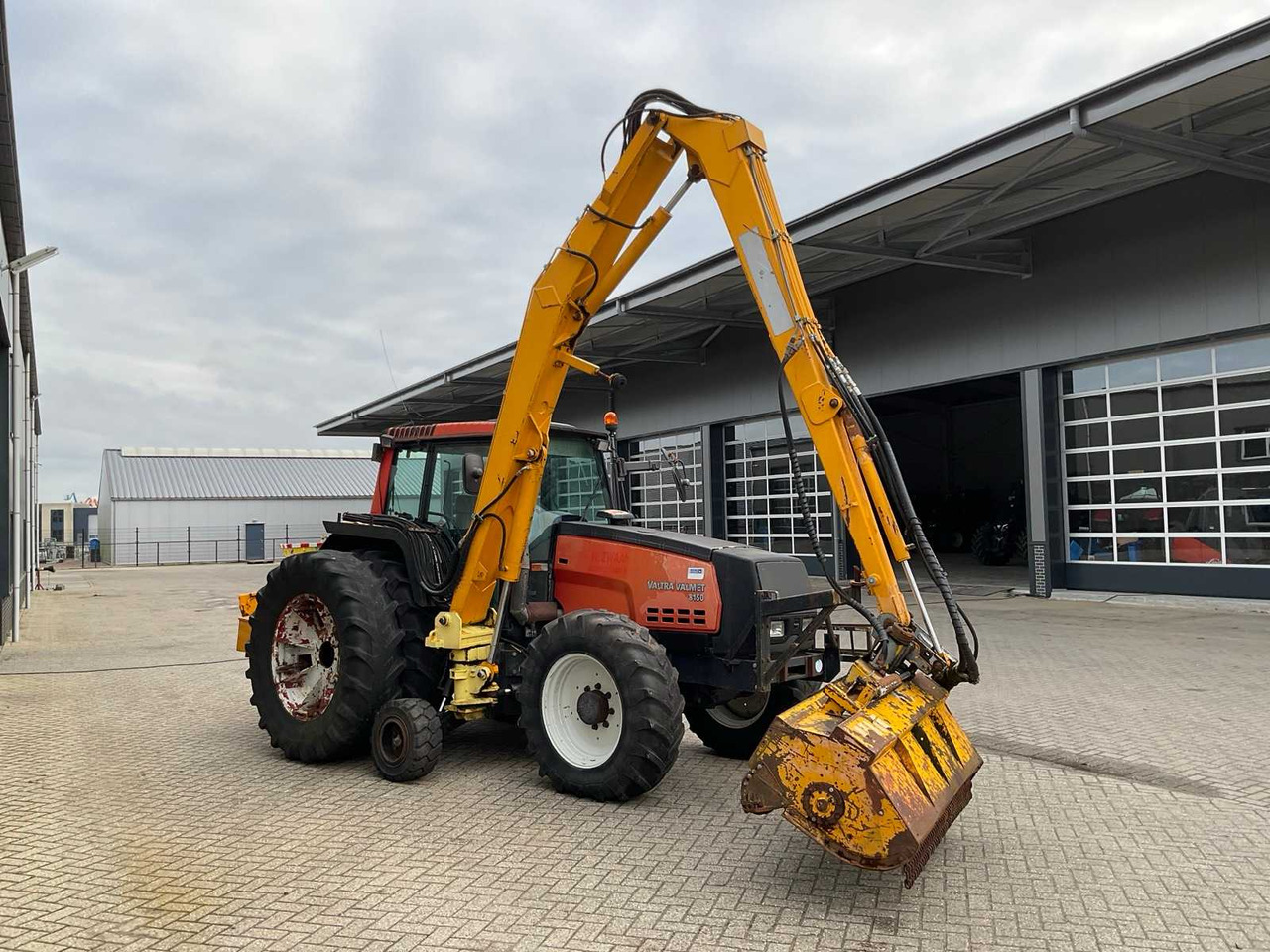 1999 VALTRA VALMET 8150 HITECH ALL-WHEEL DRIVE FARM TRACTOR - Трактор: фото 5 1999 VALTRA VALMET 8150 HITECH ALL-WHEEL DRIVE FARM TRACTOR - Трактор: фото 5