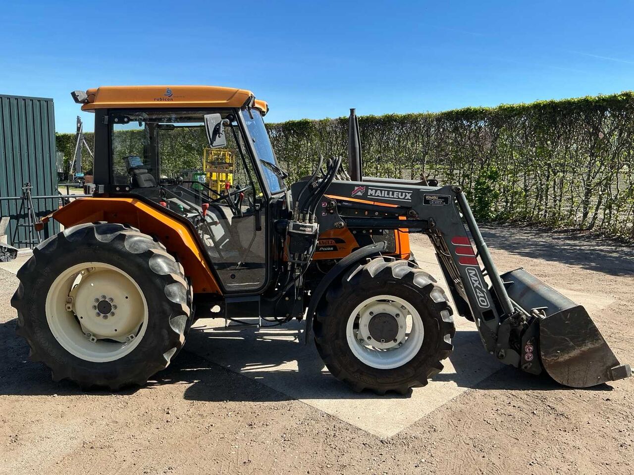 2001 RENAULT R3222CA FOUR WHEEL DRIVE FARM TRACTOR - Трактор: фото 3 2001 RENAULT R3222CA FOUR WHEEL DRIVE FARM TRACTOR - Трактор: фото 3