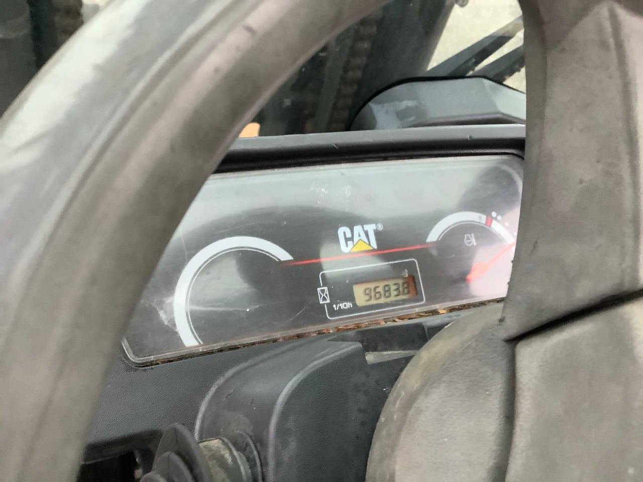 2004 CATHAPILAR DP35N FORKLIFT TRUCK - Вилочный погрузчик: фото 5 2004 CATHAPILAR DP35N FORKLIFT TRUCK - Вилочный погрузчик: фото 5