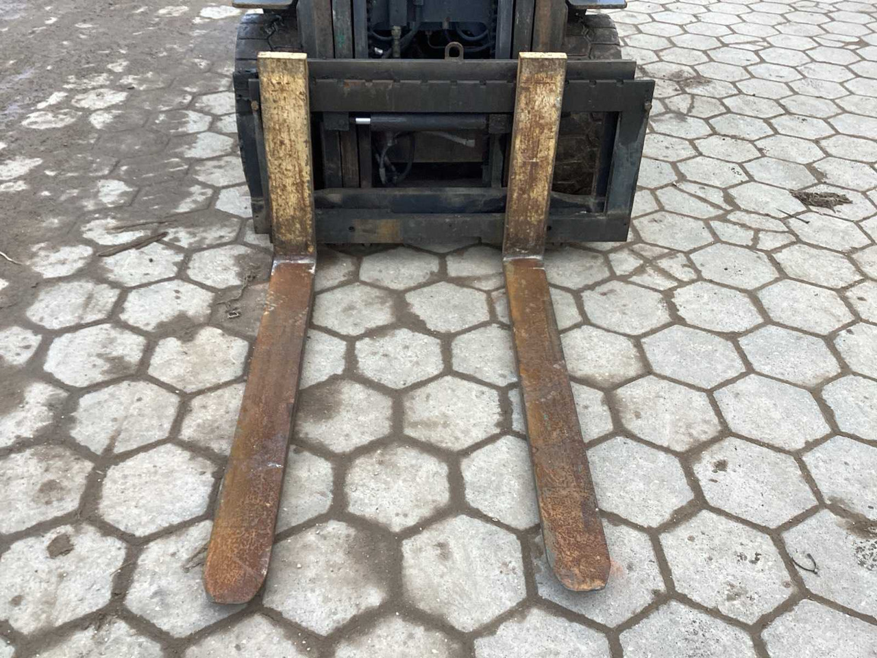 2006 DOOSAN D33S-3 FORKLIFT - Вилочный погрузчик: фото 5 2006 DOOSAN D33S-3 FORKLIFT - Вилочный погрузчик: фото 5