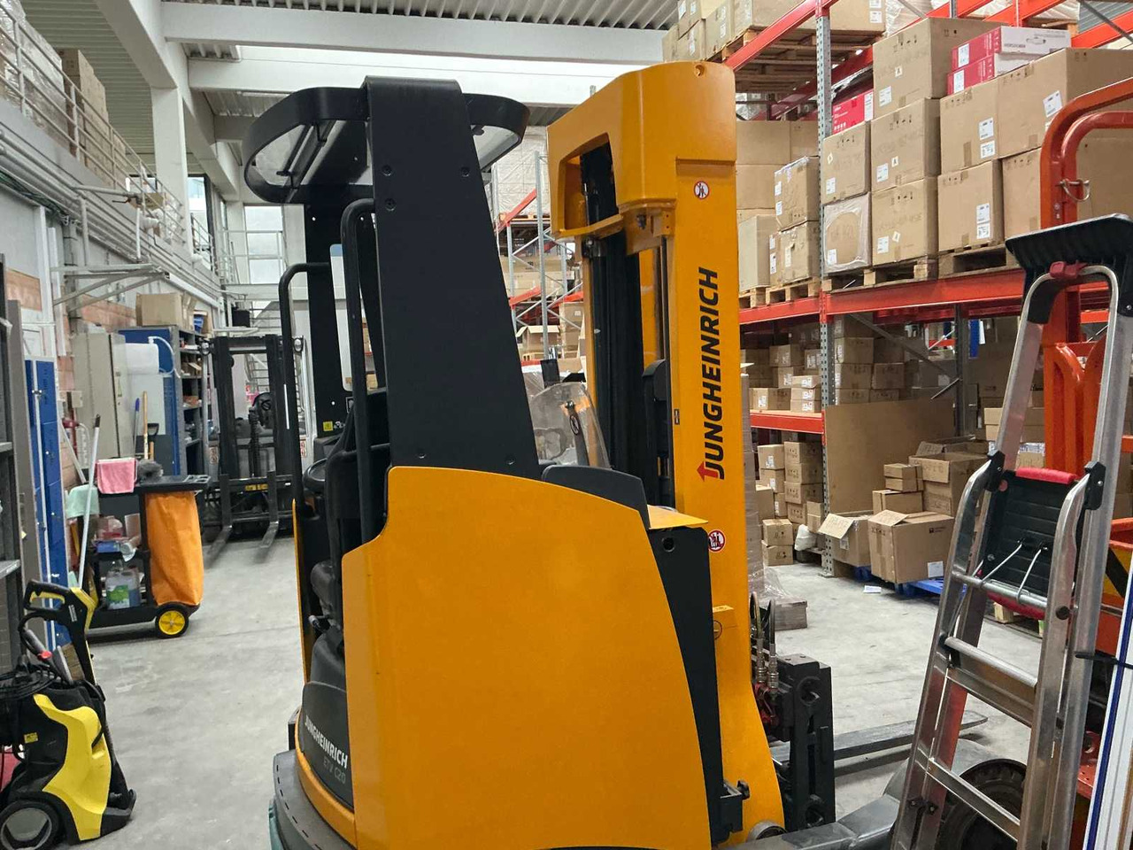 Вилочный погрузчик 2013 JUNGHEINRICH ETV C20 FORKLIFT: фото 10 Вилочный погрузчик 2013 JUNGHEINRICH ETV C20 FORKLIFT: фото 10