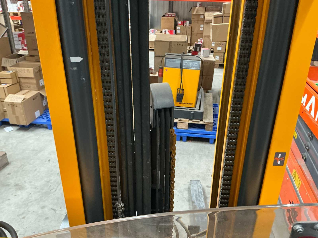 Вилочный погрузчик 2013 JUNGHEINRICH ETV C20 FORKLIFT: фото 30 Вилочный погрузчик 2013 JUNGHEINRICH ETV C20 FORKLIFT: фото 30