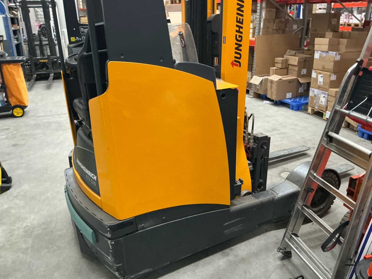 Вилочный погрузчик 2013 JUNGHEINRICH ETV C20 FORKLIFT: фото 9 Вилочный погрузчик 2013 JUNGHEINRICH ETV C20 FORKLIFT: фото 9