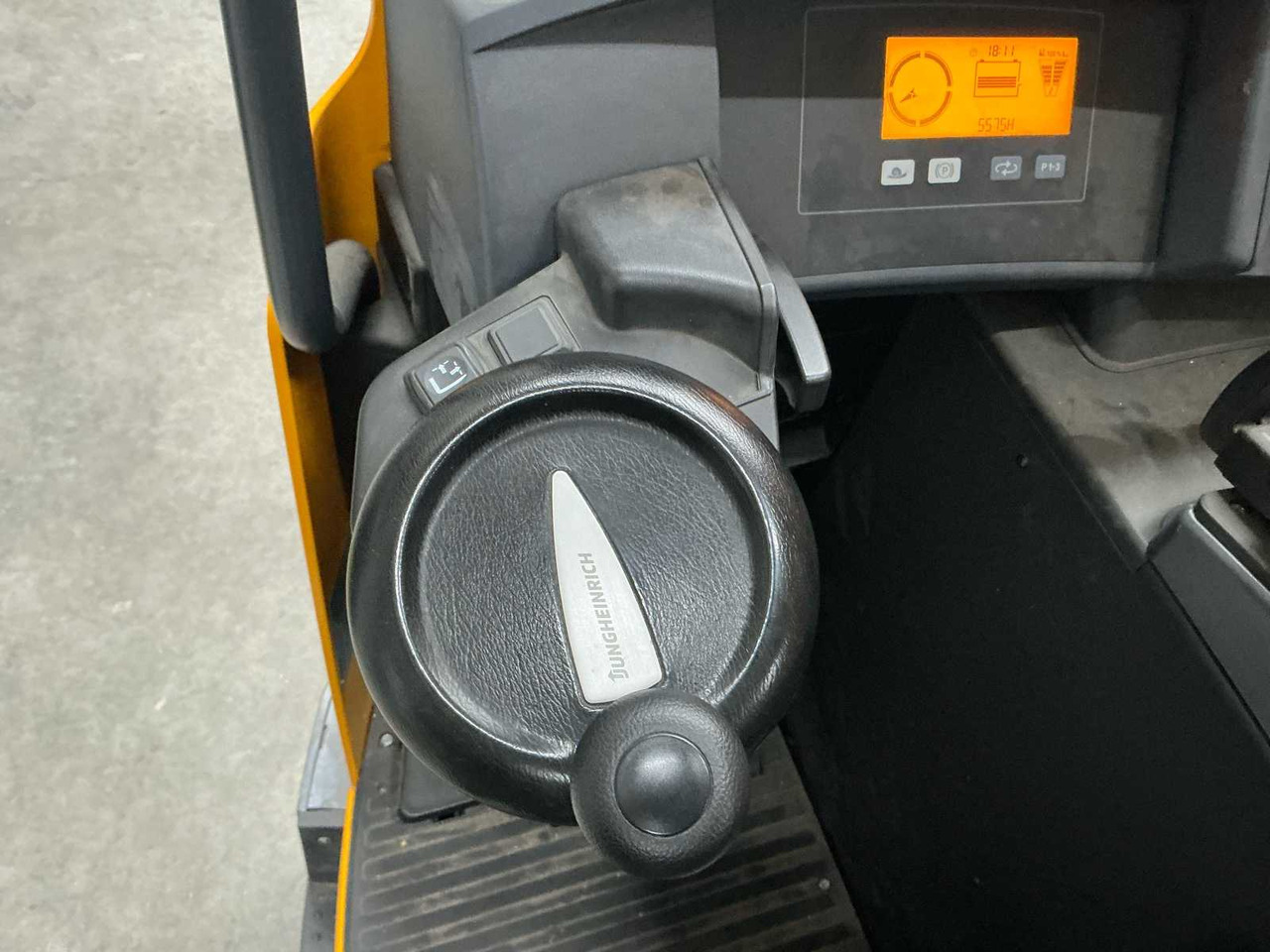 Вилочный погрузчик 2013 JUNGHEINRICH ETV C20 FORKLIFT: фото 26 Вилочный погрузчик 2013 JUNGHEINRICH ETV C20 FORKLIFT: фото 26