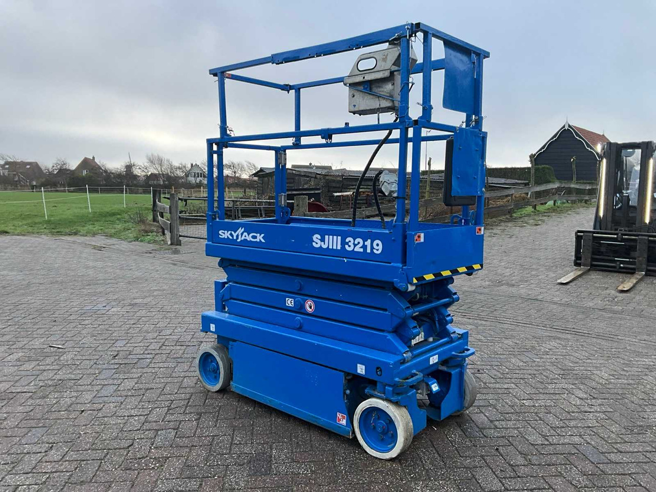 2015 SKYJACK SJIIII3219 AERIAL PLATFORM - Подъёмник: фото 2 2015 SKYJACK SJIIII3219 AERIAL PLATFORM - Подъёмник: фото 2