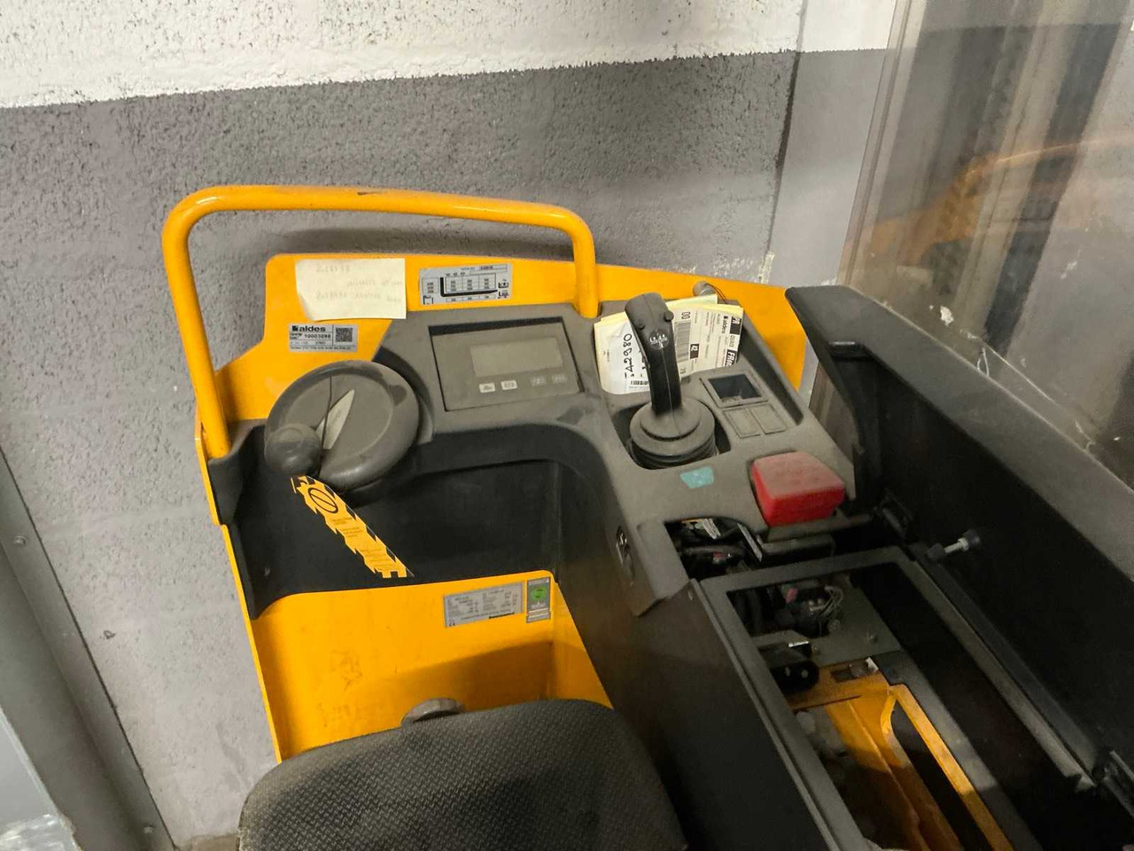 2016 JUNGHEINRICH ESC 316Z FORKLIFT - Вилочный погрузчик: фото 4 2016 JUNGHEINRICH ESC 316Z FORKLIFT - Вилочный погрузчик: фото 4