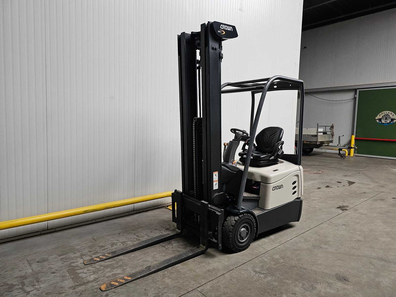 2018 CROWN SCT6010-1.3 FORKLIFT - Вилочный погрузчик: фото 1 2018 CROWN SCT6010-1.3 FORKLIFT - Вилочный погрузчик: фото 1