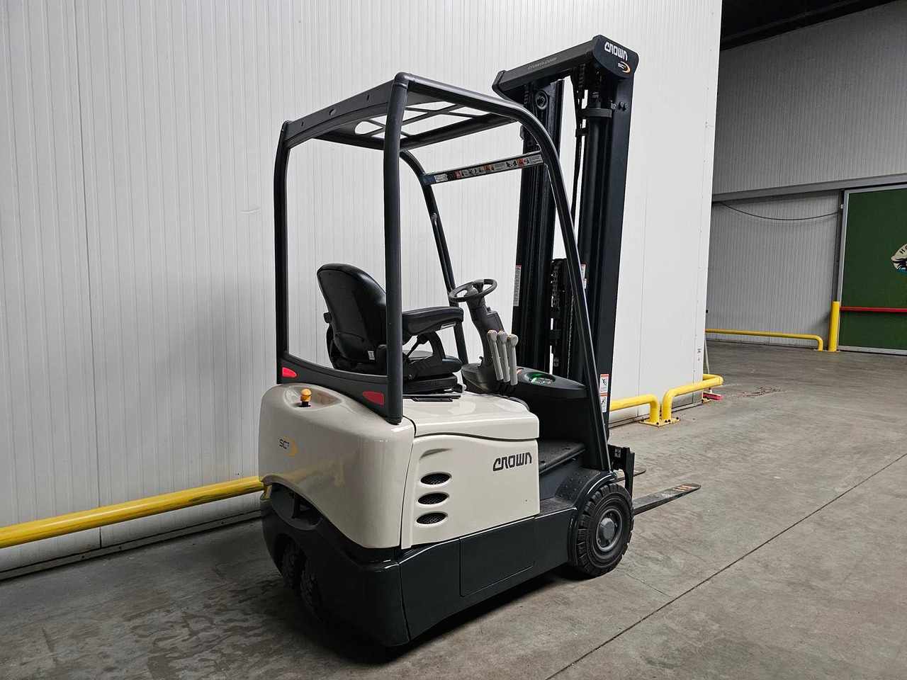2018 CROWN SCT6010-1.3 FORKLIFT - Вилочный погрузчик: фото 5 2018 CROWN SCT6010-1.3 FORKLIFT - Вилочный погрузчик: фото 5