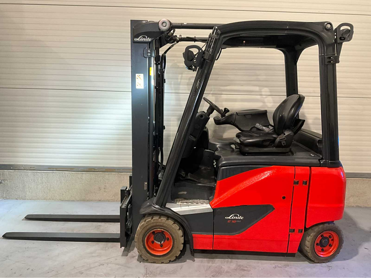 2019 LINDE E18PH-02 1800KG FORKLIFT - Вилочный погрузчик: фото 2 2019 LINDE E18PH-02 1800KG FORKLIFT - Вилочный погрузчик: фото 2