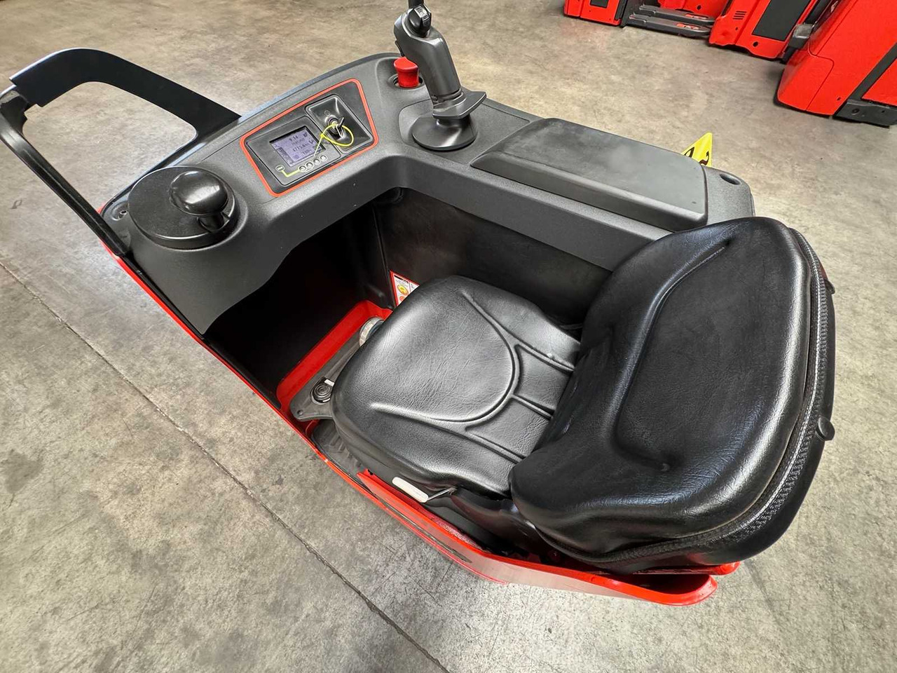 Вилочный погрузчик BATTERY 46/2023 BJ.2020 SERVICE + UVV 08/2026 LINDE T20R PALLET TRUCK STACKER ANT 4,715 HOURS: фото 9 Вилочный погрузчик BATTERY 46/2023 BJ.2020 SERVICE + UVV 08/2026 LINDE T20R PALLET TRUCK STACKER ANT 4,715 HOURS: фото 9