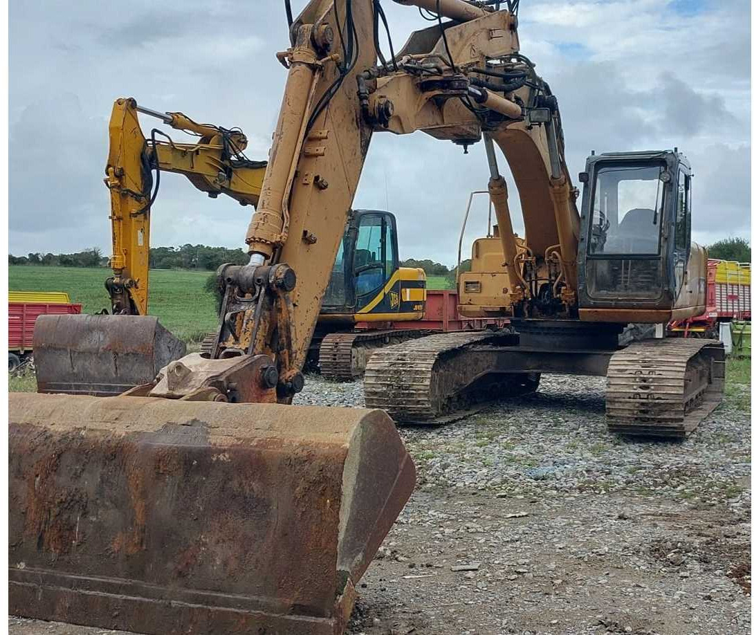 CASE EXCAVATOR WITH OFFSET ARM - 1999 - Колёсный экскаватор: фото 3 CASE EXCAVATOR WITH OFFSET ARM - 1999 - Колёсный экскаватор: фото 3