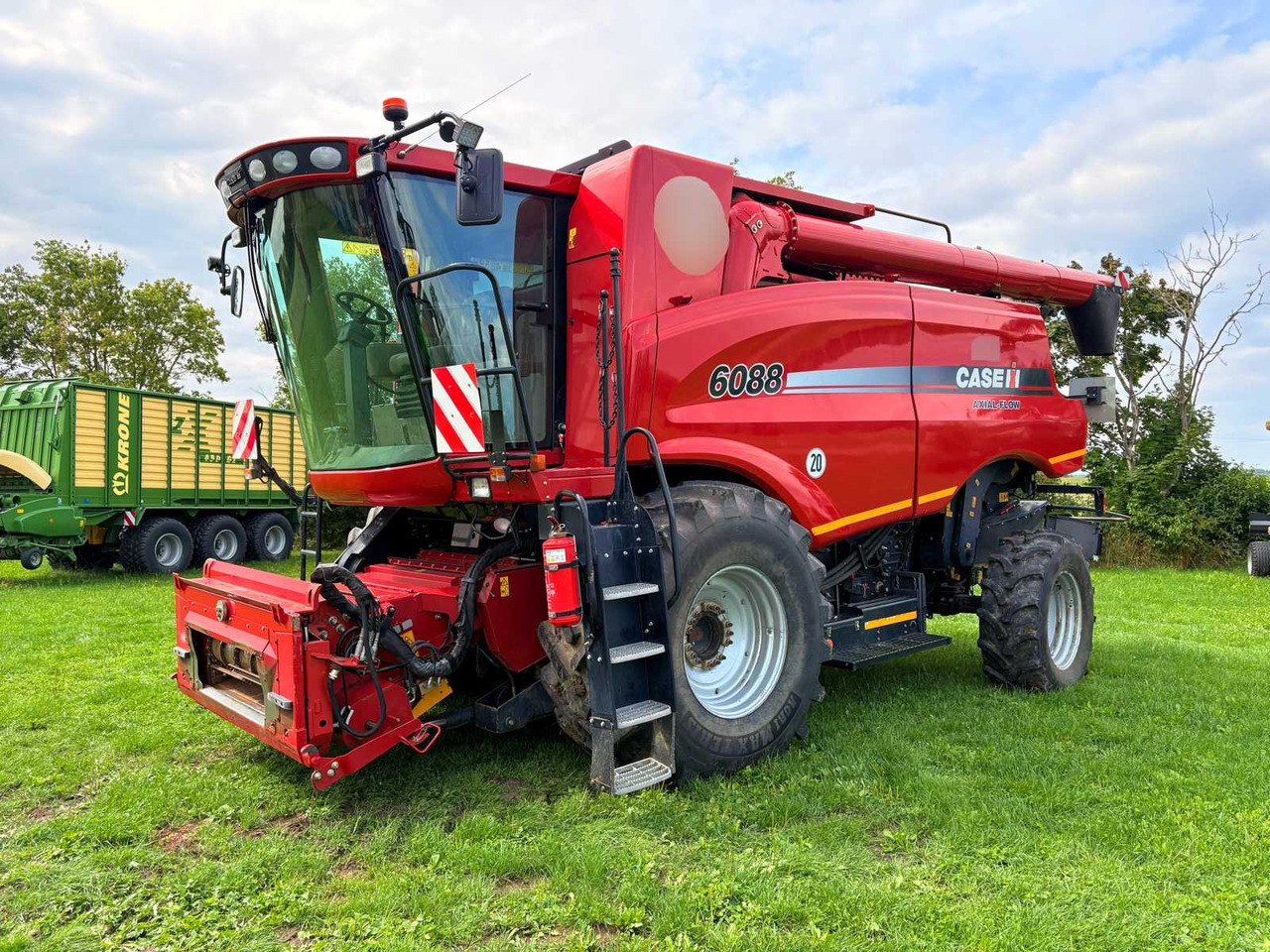Case IH Axial-Flow 6088 - Зерноуборочный комбайн: фото 1 Case IH Axial-Flow 6088 - Зерноуборочный комбайн: фото 1