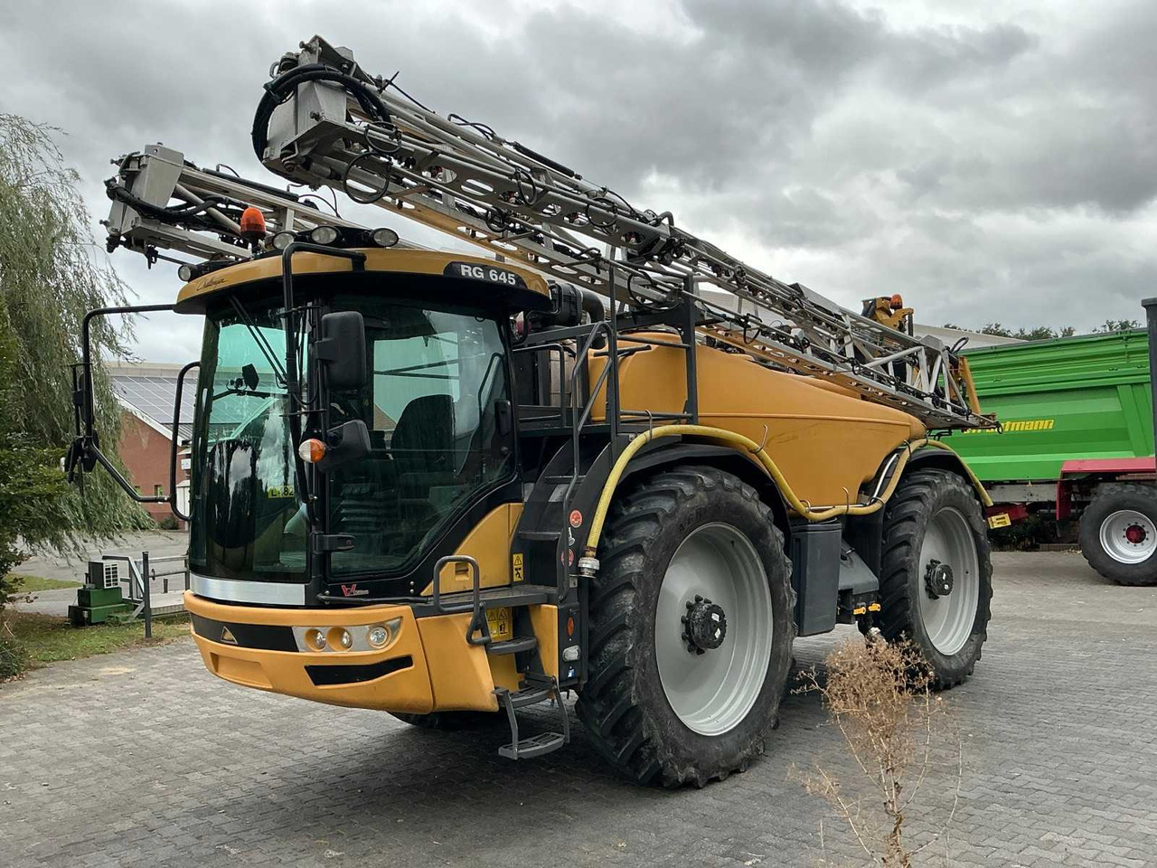 Challenger Rogator RG 645 - Опрыскиватель: фото 1 Challenger Rogator RG 645 - Опрыскиватель: фото 1