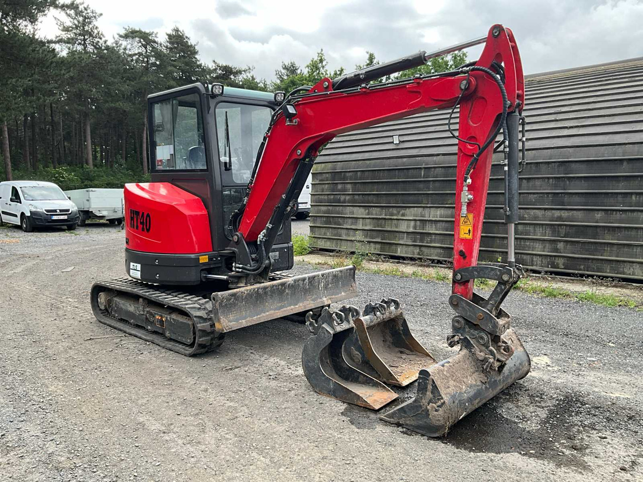 Crawler HT40 - Гусеничный экскаватор: фото 3 Crawler HT40 - Гусеничный экскаватор: фото 3