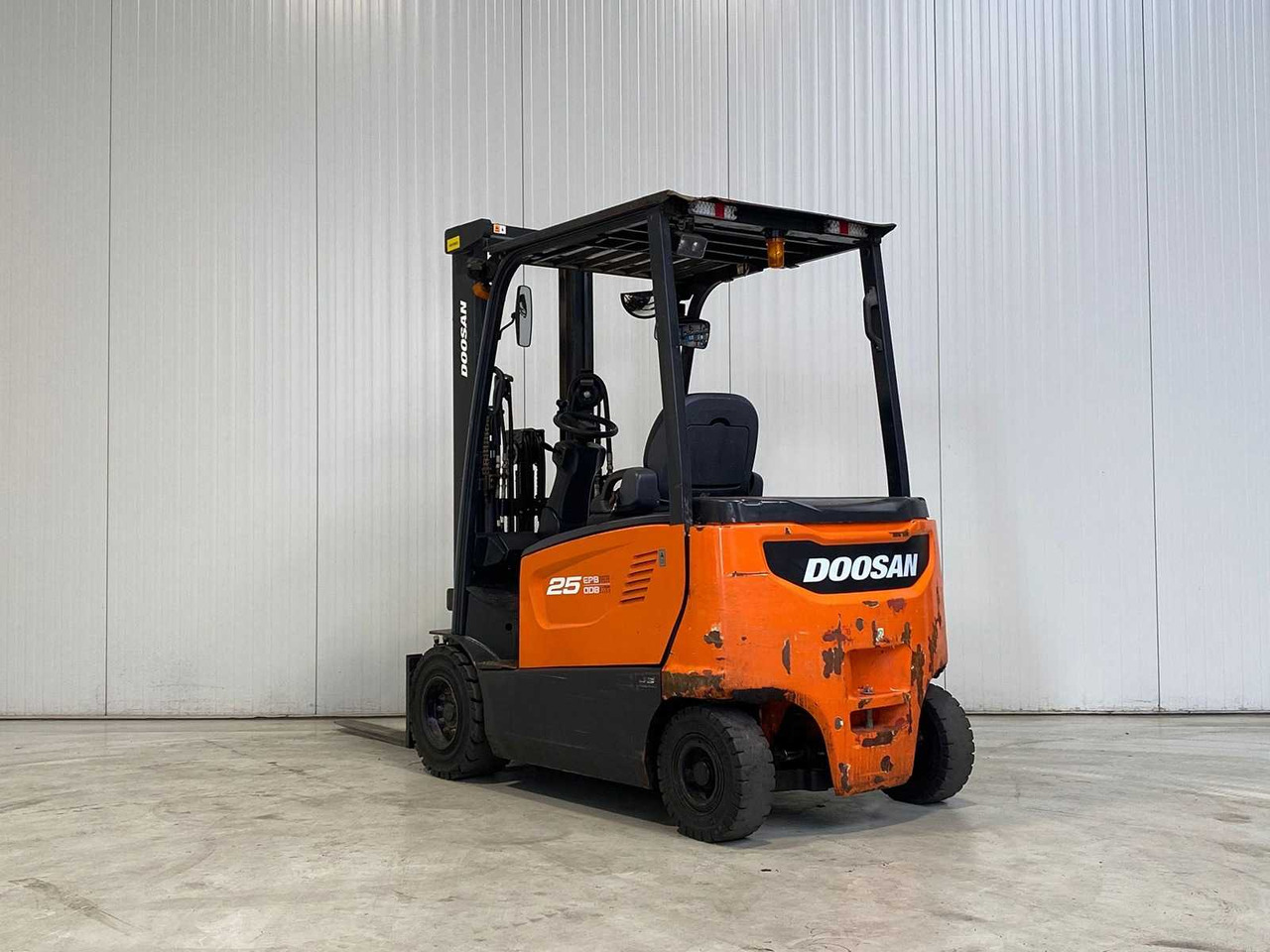DOOSAN - 2016 - B25X-7 - FORKLIFT - Вилочный погрузчик: фото 2 DOOSAN - 2016 - B25X-7 - FORKLIFT - Вилочный погрузчик: фото 2