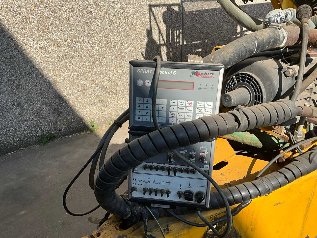 Dubex 9804 - Опрыскиватель: фото 4 Dubex 9804 - Опрыскиватель: фото 4