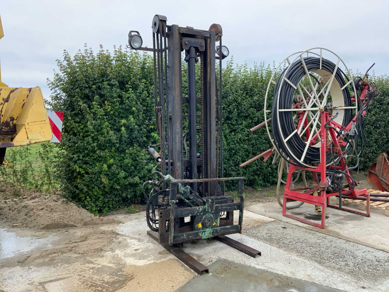 Duplex lifting mast with tilter - Фронтальный погрузчик для трактора: фото 1 Duplex lifting mast with tilter - Фронтальный погрузчик для трактора: фото 1