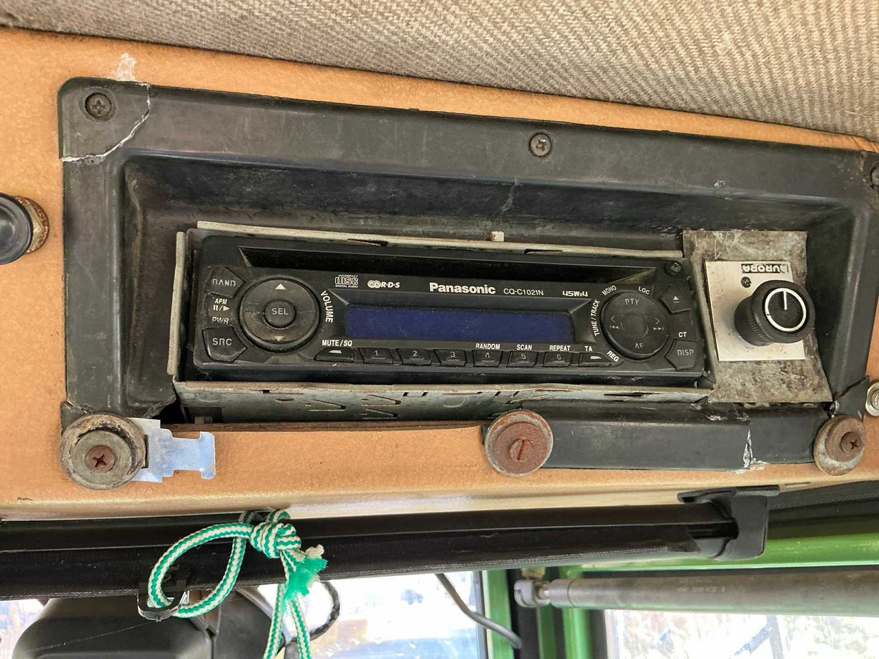 Трактор FENDT FARMER 309 LSA TURBOMATIK FOUR-WHEEL DRIVE AGRICULTURAL TRACTOR: фото 24 Трактор FENDT FARMER 309 LSA TURBOMATIK FOUR-WHEEL DRIVE AGRICULTURAL TRACTOR: фото 24