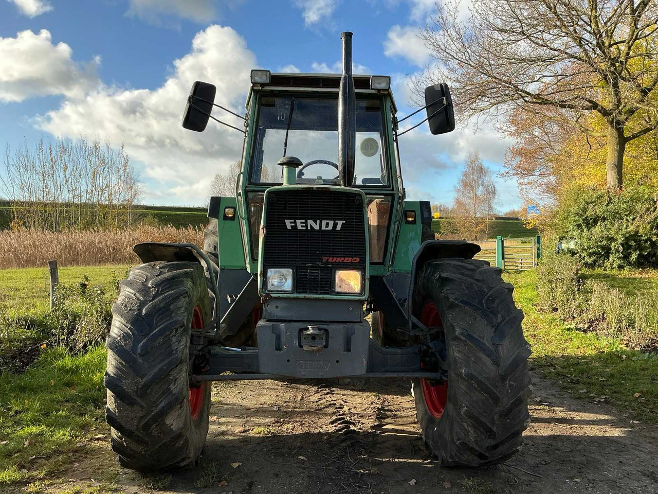Трактор FENDT FARMER 309 LSA TURBOMATIK FOUR-WHEEL DRIVE AGRICULTURAL TRACTOR: фото 7 Трактор FENDT FARMER 309 LSA TURBOMATIK FOUR-WHEEL DRIVE AGRICULTURAL TRACTOR: фото 7