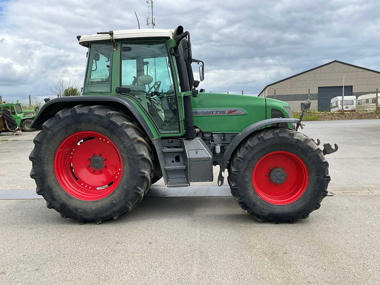 Fendt FENDT 716 Vario - Трактор: фото 2 Fendt FENDT 716 Vario - Трактор: фото 2