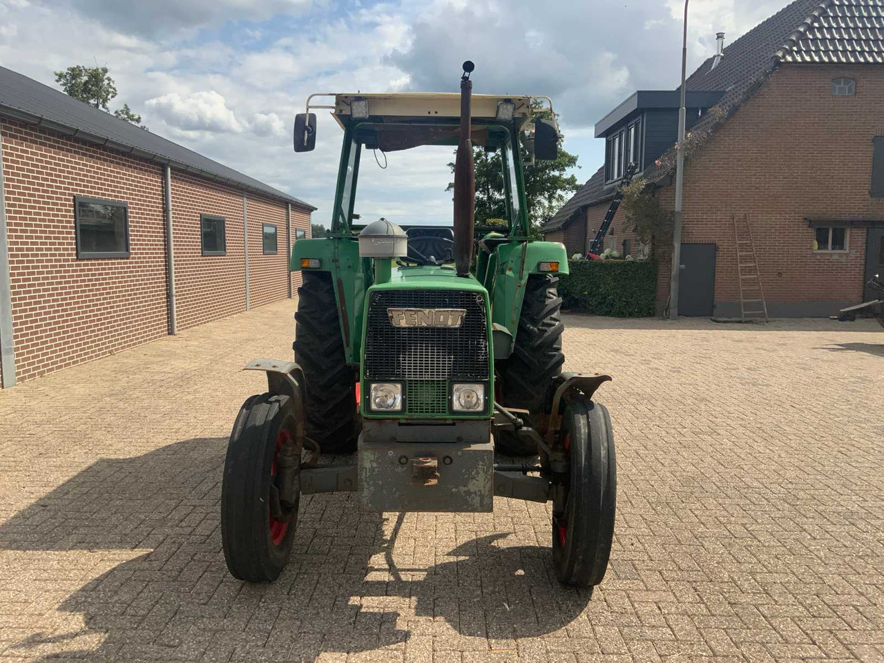 Fendt Farmer 108S - Трактор: фото 2 Fendt Farmer 108S - Трактор: фото 2