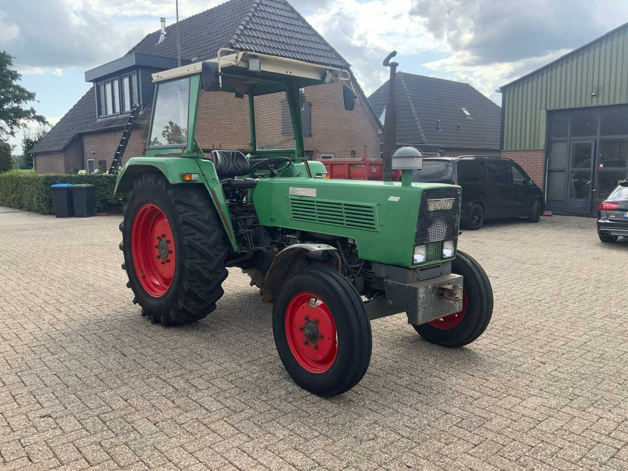 Fendt Farmer 108S - Трактор: фото 3 Fendt Farmer 108S - Трактор: фото 3