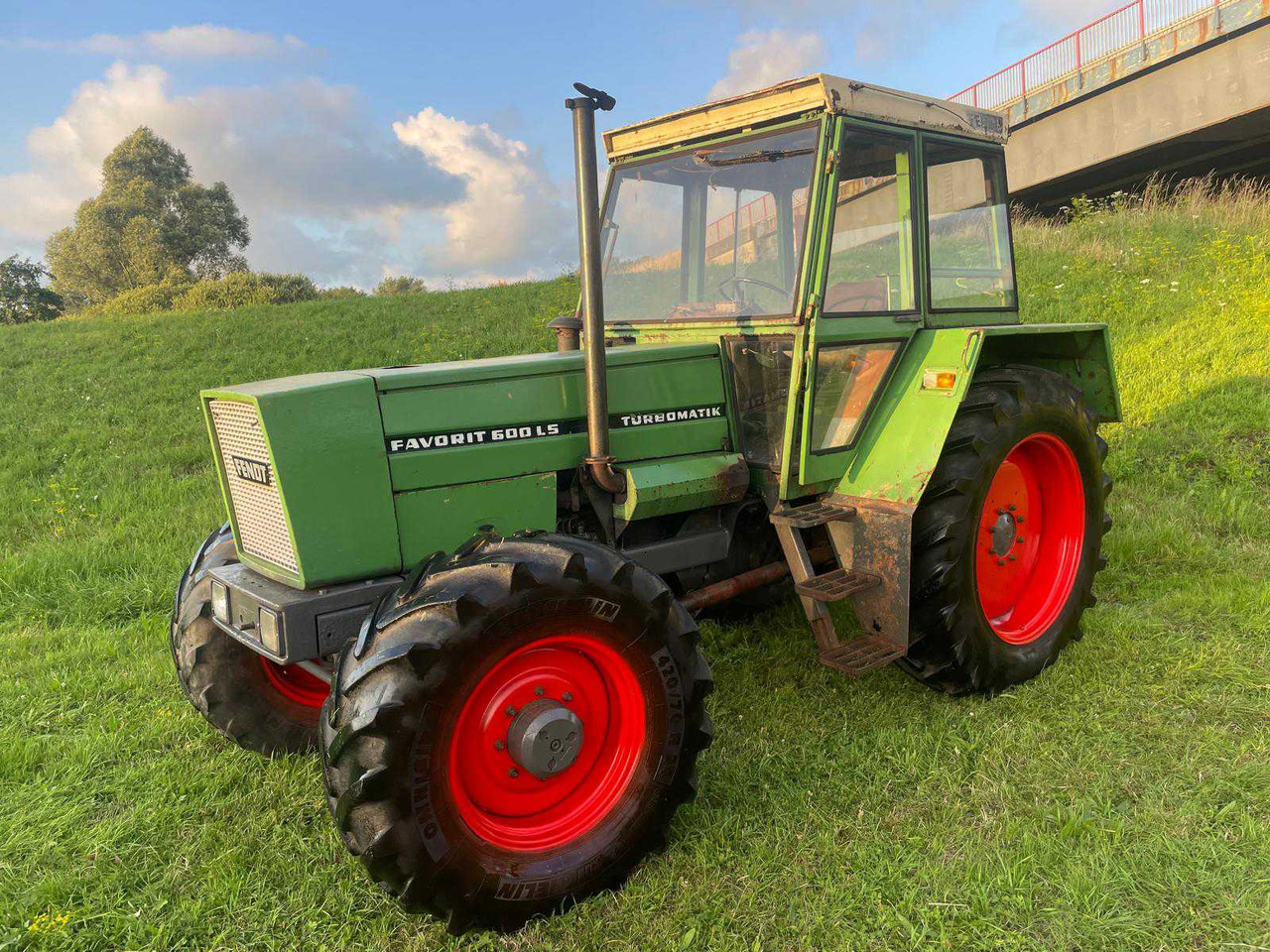 Fendt Favorit 600 LSA - Трактор: фото 3 Fendt Favorit 600 LSA - Трактор: фото 3