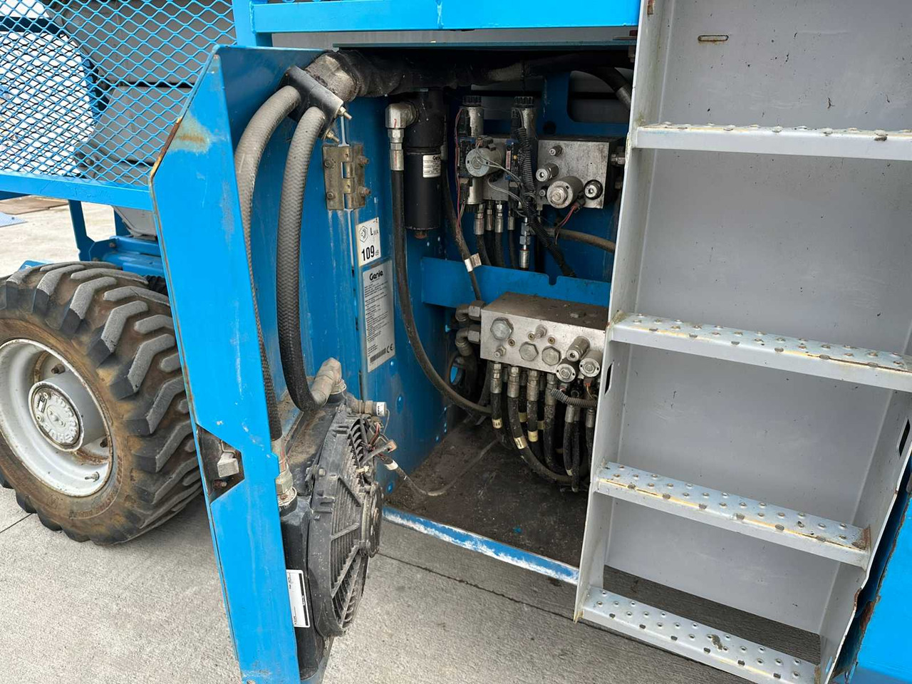 GENIE - GS-3384 - AERIAL WORK PLATFORMS - 2007 - Подъёмник: фото 5 GENIE - GS-3384 - AERIAL WORK PLATFORMS - 2007 - Подъёмник: фото 5