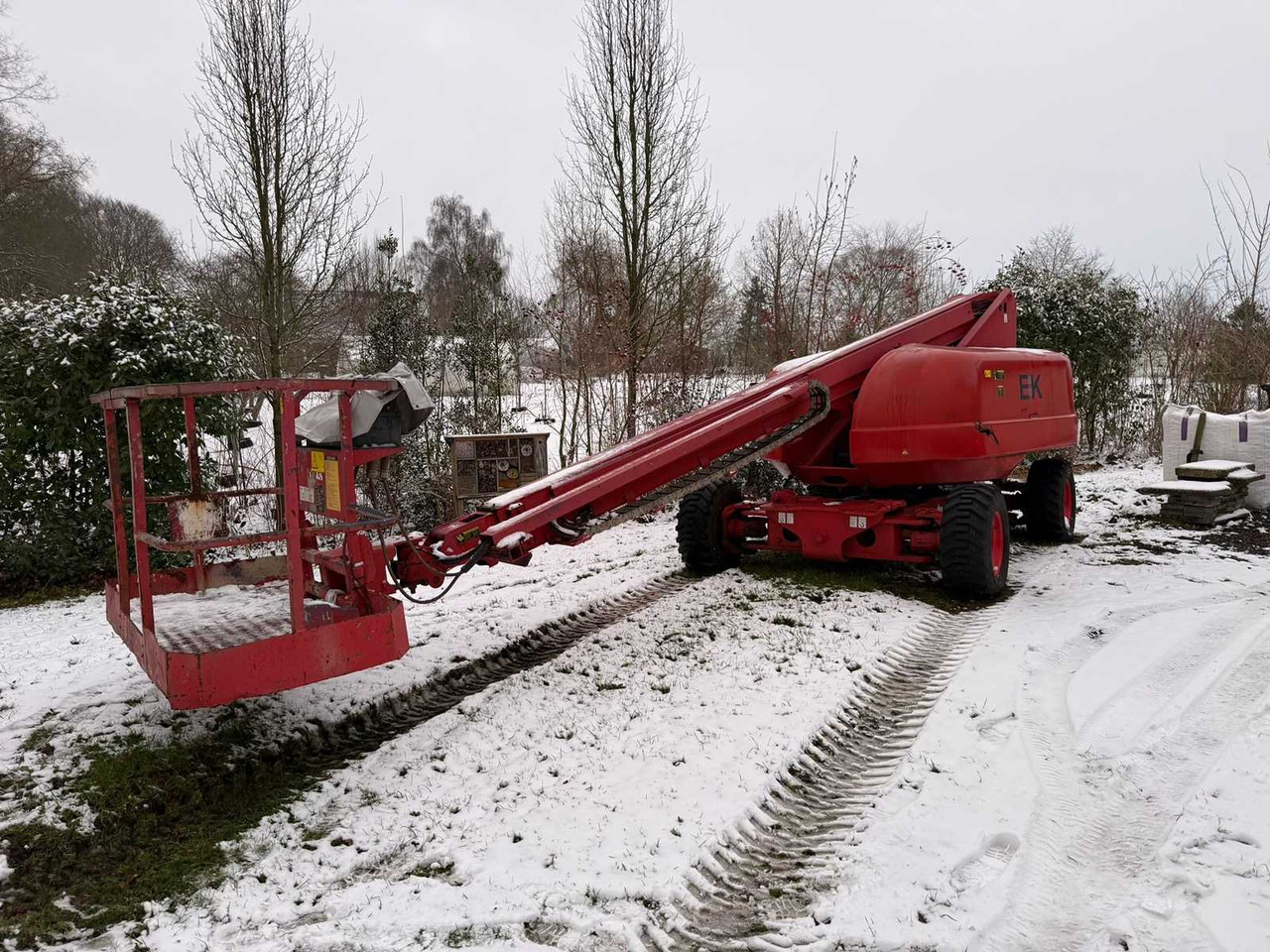 GROVE - 2000 - MZ46CXT - AERIAL PLATFORM - Подъёмник: фото 1 GROVE - 2000 - MZ46CXT - AERIAL PLATFORM - Подъёмник: фото 1