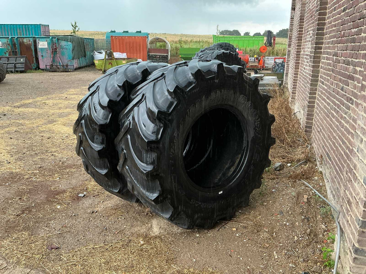 Goodyear Optitrac DT 824 - Шины и диски для Тракторов: фото 1 Goodyear Optitrac DT 824 - Шины и диски для Тракторов: фото 1