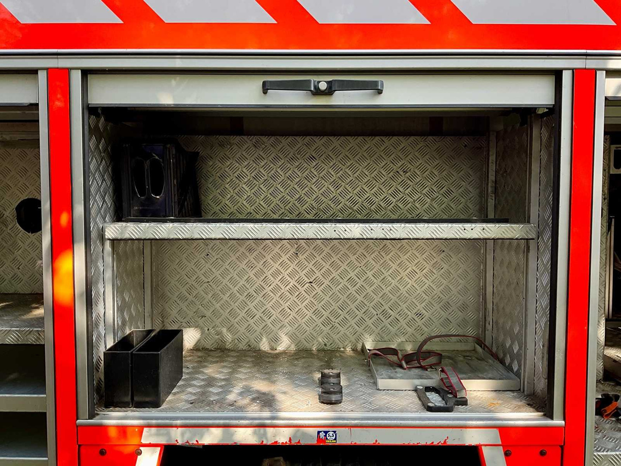 Грузовик 1997 MERCEDES-BENZ ATEGO FIRE TRUCK FIRE BRIGADE: фото 25 Грузовик 1997 MERCEDES-BENZ ATEGO FIRE TRUCK FIRE BRIGADE: фото 25