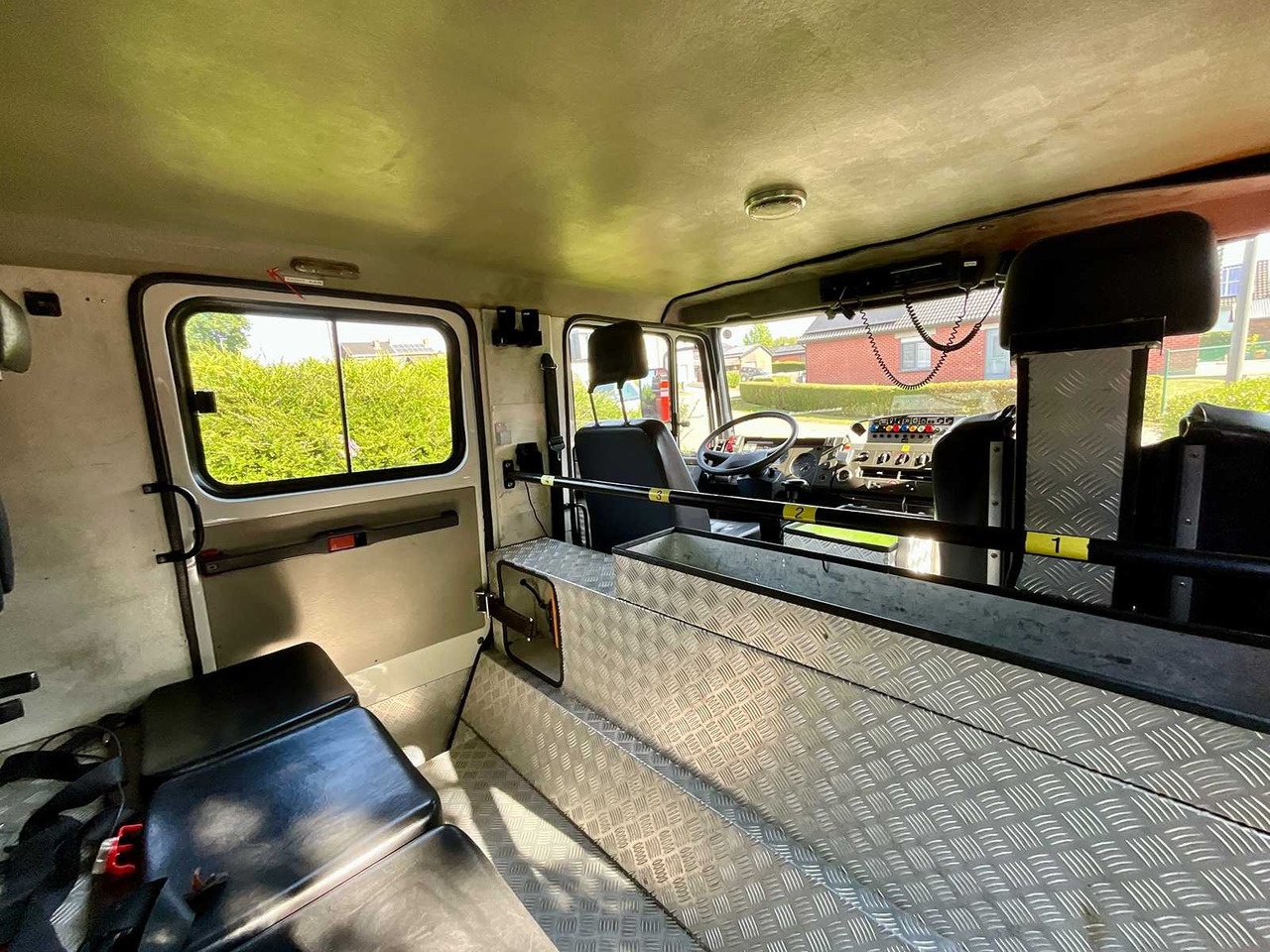 Грузовик 1997 MERCEDES-BENZ ATEGO FIRE TRUCK FIRE BRIGADE: фото 30 Грузовик 1997 MERCEDES-BENZ ATEGO FIRE TRUCK FIRE BRIGADE: фото 30