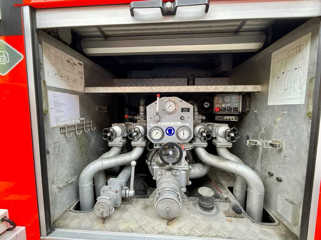 Грузовик 1997 MERCEDES-BENZ ATEGO FIRE TRUCK FIRE BRIGADE: фото 36 Грузовик 1997 MERCEDES-BENZ ATEGO FIRE TRUCK FIRE BRIGADE: фото 36