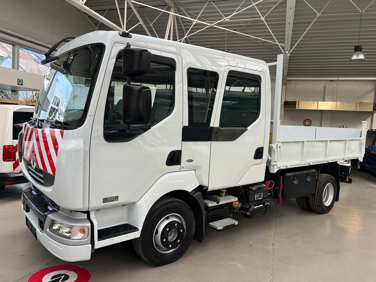 2006 RENAULT MIDLUM DOUBLE CAB TIPPER - Грузовик: фото 3 2006 RENAULT MIDLUM DOUBLE CAB TIPPER - Грузовик: фото 3