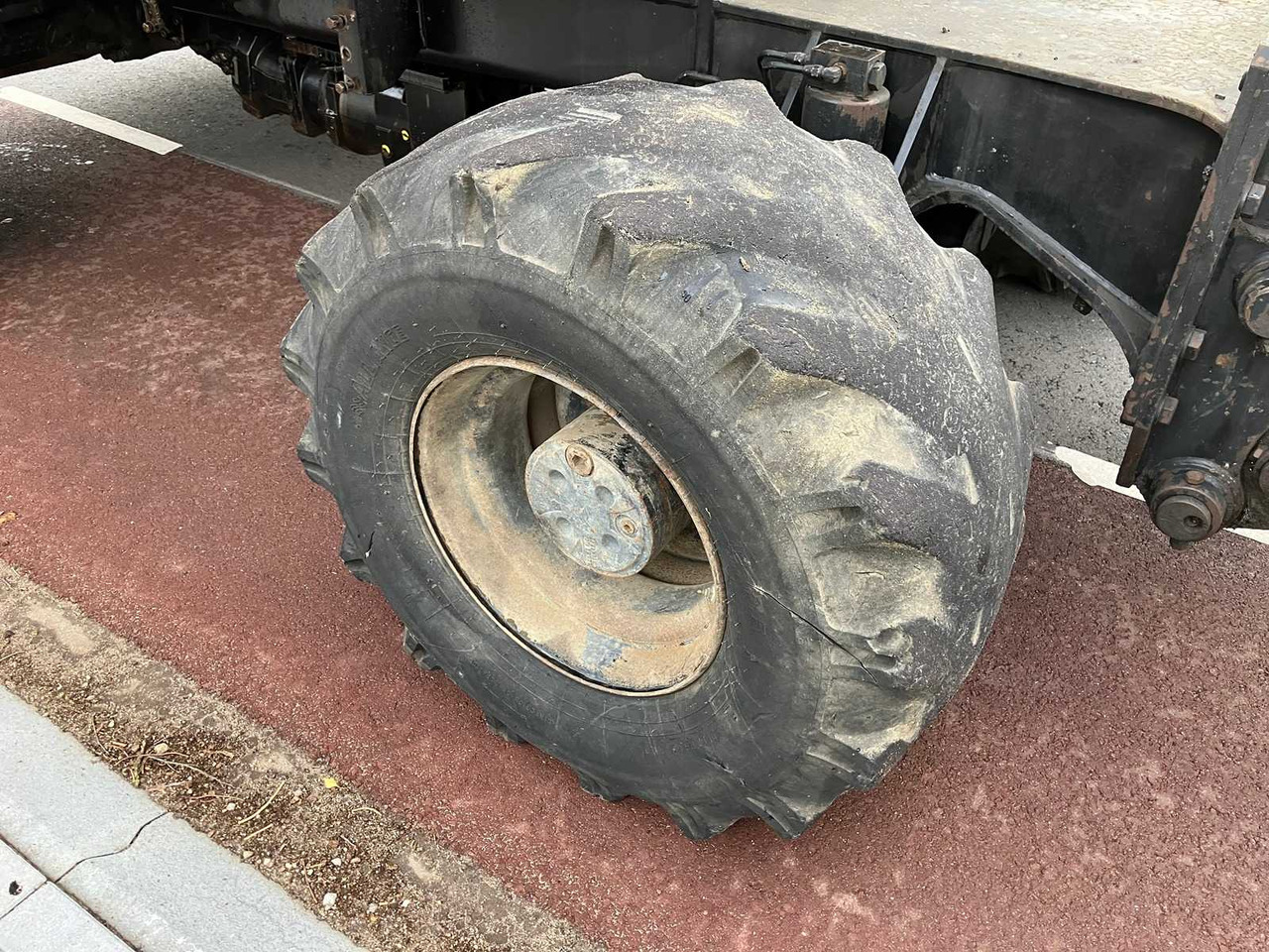 Колёсный экскаватор HITACHI - 2008 - ZX130W - WHEELED EXCAVATOR: фото 12 Колёсный экскаватор HITACHI - 2008 - ZX130W - WHEELED EXCAVATOR: фото 12