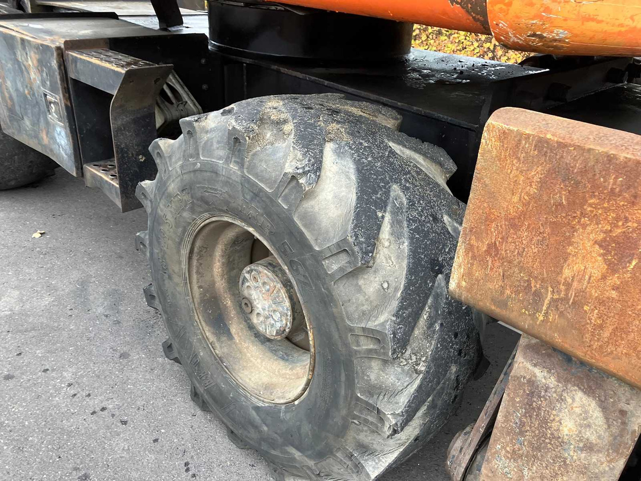 Колёсный экскаватор HITACHI - 2008 - ZX130W - WHEELED EXCAVATOR: фото 17 Колёсный экскаватор HITACHI - 2008 - ZX130W - WHEELED EXCAVATOR: фото 17