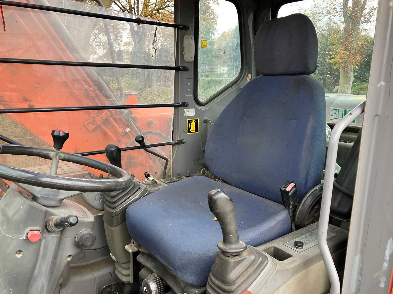 Колёсный экскаватор HITACHI - 2008 - ZX130W - WHEELED EXCAVATOR: фото 20 Колёсный экскаватор HITACHI - 2008 - ZX130W - WHEELED EXCAVATOR: фото 20