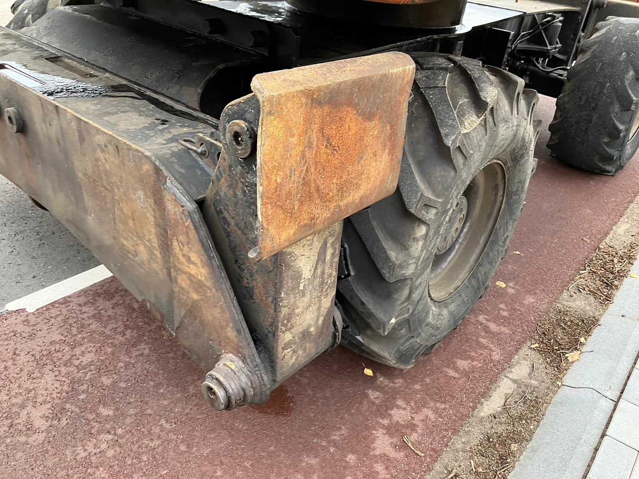 Колёсный экскаватор HITACHI - 2008 - ZX130W - WHEELED EXCAVATOR: фото 15 Колёсный экскаватор HITACHI - 2008 - ZX130W - WHEELED EXCAVATOR: фото 15