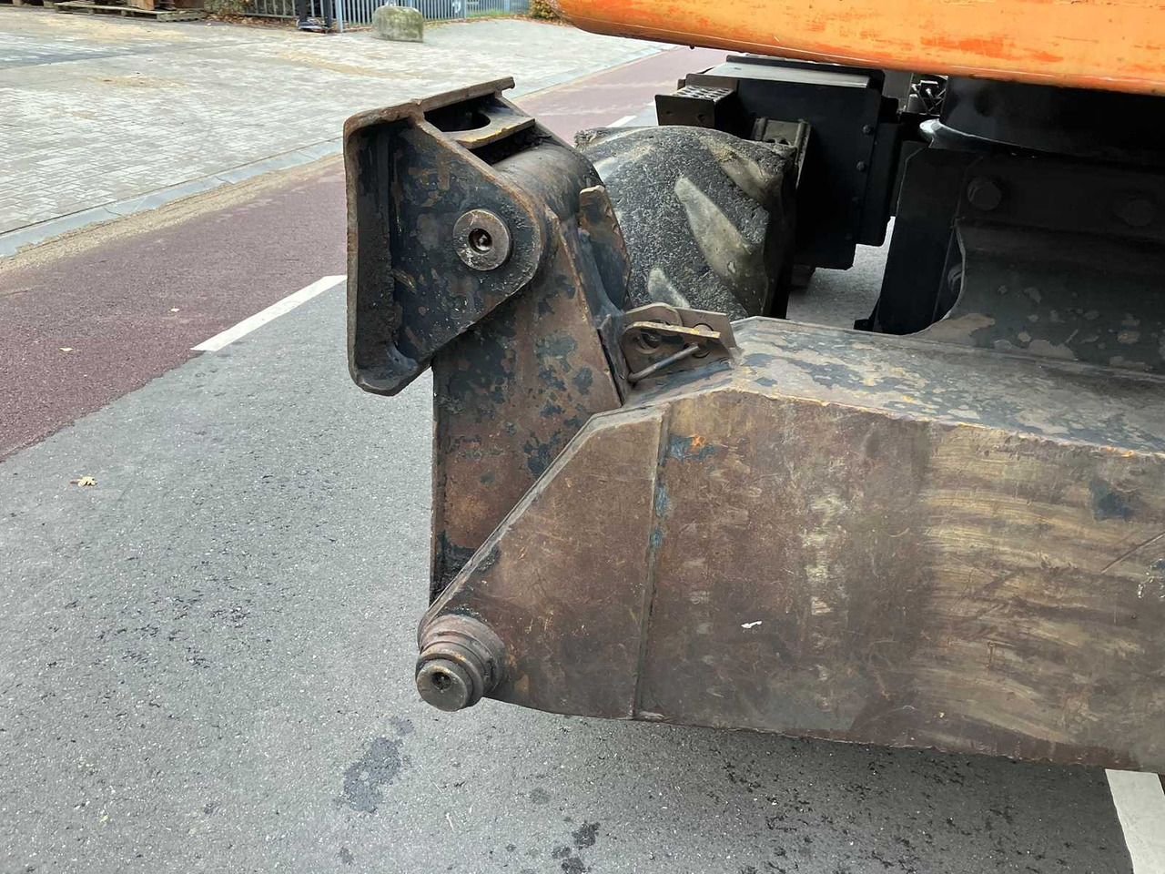 Колёсный экскаватор HITACHI - 2008 - ZX130W - WHEELED EXCAVATOR: фото 16 Колёсный экскаватор HITACHI - 2008 - ZX130W - WHEELED EXCAVATOR: фото 16