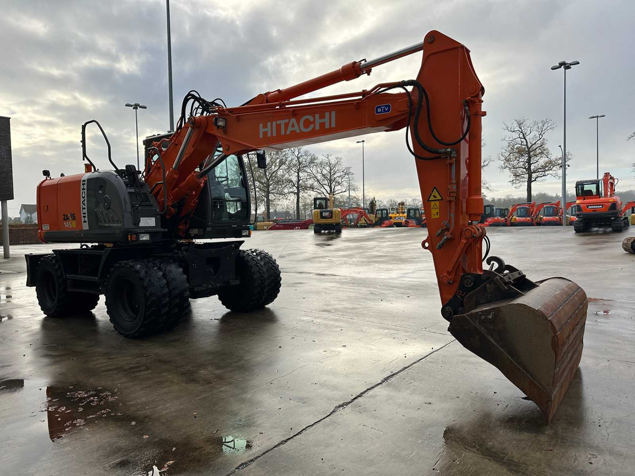 HITACHI - 2012 - ZX145W-3 - WHEELED EXCAVATOR - Колёсный экскаватор: фото 3 HITACHI - 2012 - ZX145W-3 - WHEELED EXCAVATOR - Колёсный экскаватор: фото 3